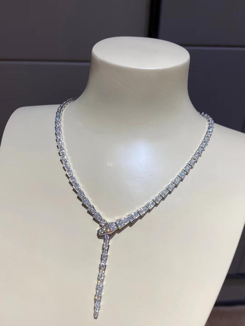 Bulgari Serpenti 351090 Viper slim necklace in 18 kt white gold set with full pavé diamonds 8