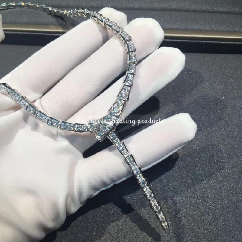 Bulgari Serpenti 351090 Viper slim necklace in 18 kt white gold set with full pavé diamonds 6