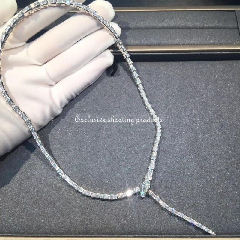 Bulgari Serpenti 351090 Viper slim necklace in 18 kt white gold set with full pavé diamonds 2
