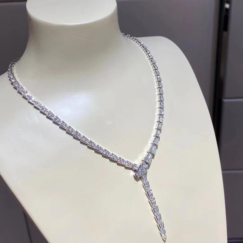 Bulgari Serpenti 351090 Viper slim necklace in 18 kt white gold set with full pavé diamonds 15