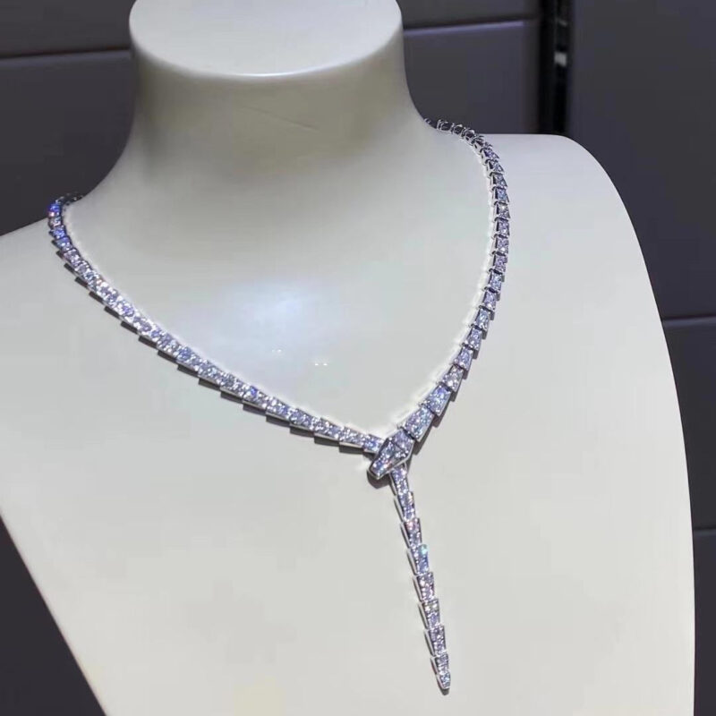 Bulgari Serpenti 351090 Viper slim necklace in 18 kt white gold set with full pavé diamonds 14