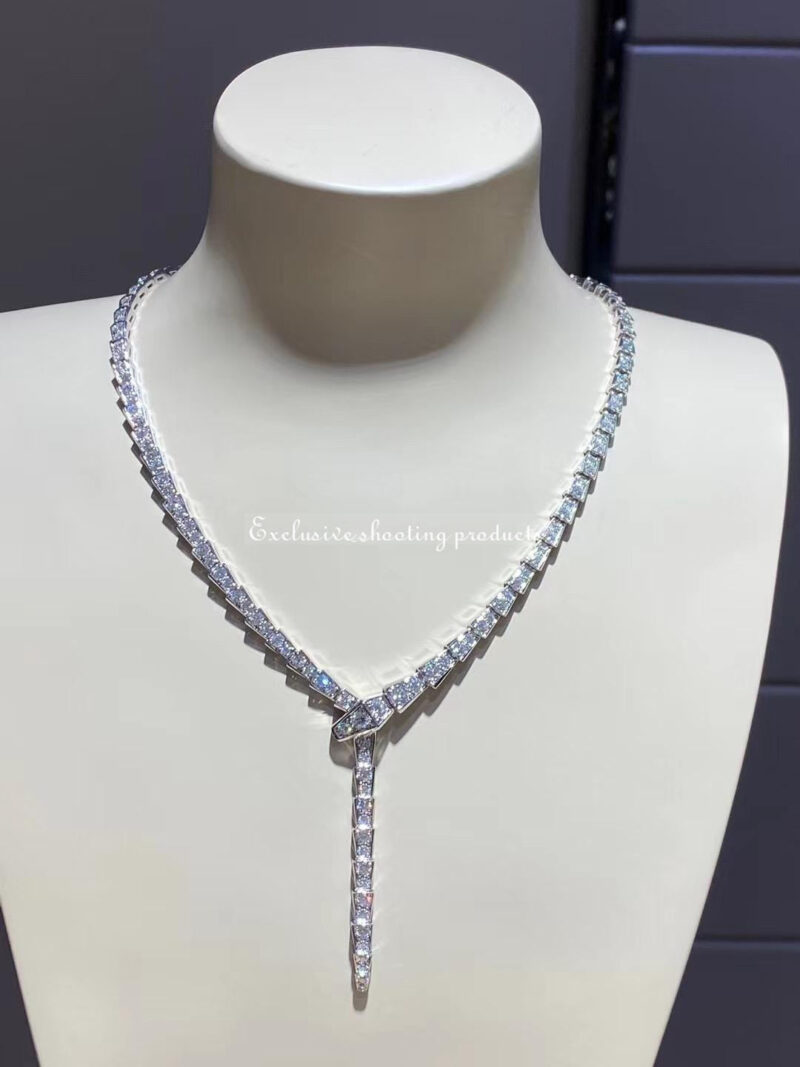 Bulgari Serpenti 351090 Viper slim necklace in 18 kt white gold set with full pavé diamonds 12