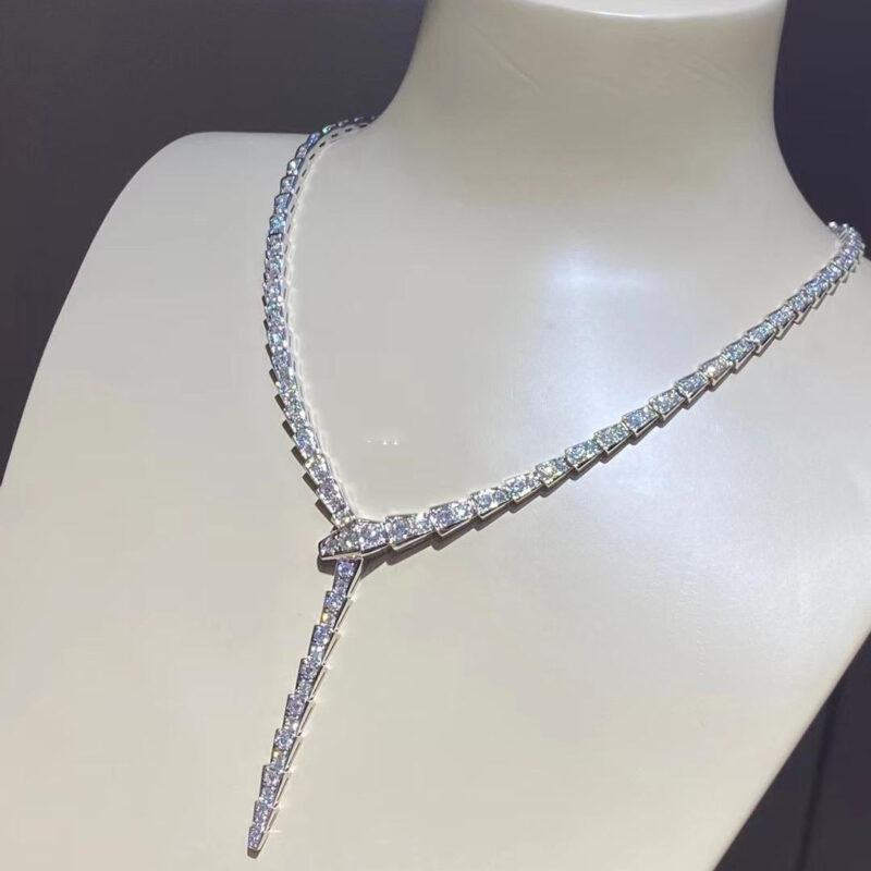 Bulgari Serpenti 351090 Viper slim necklace in 18 kt white gold set with full pavé diamonds 10