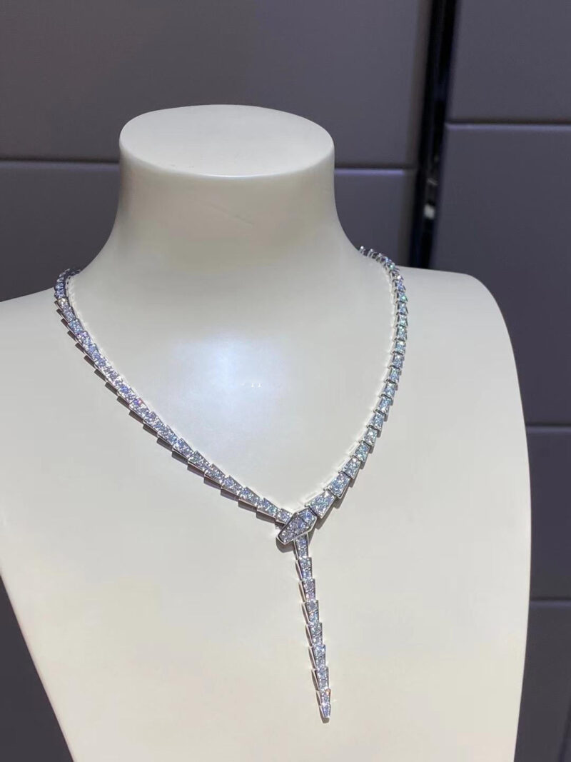 Bulgari Serpenti 351090 Viper slim necklace in 18 kt white gold set with full pavé diamonds 9