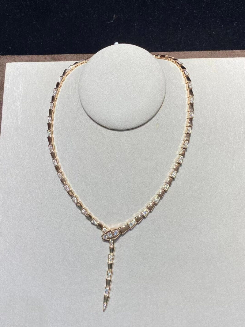 Bulgari Serpenti Viper 353037 thin necklace in 18 kt rose gold set with demi pavé diamonds 3