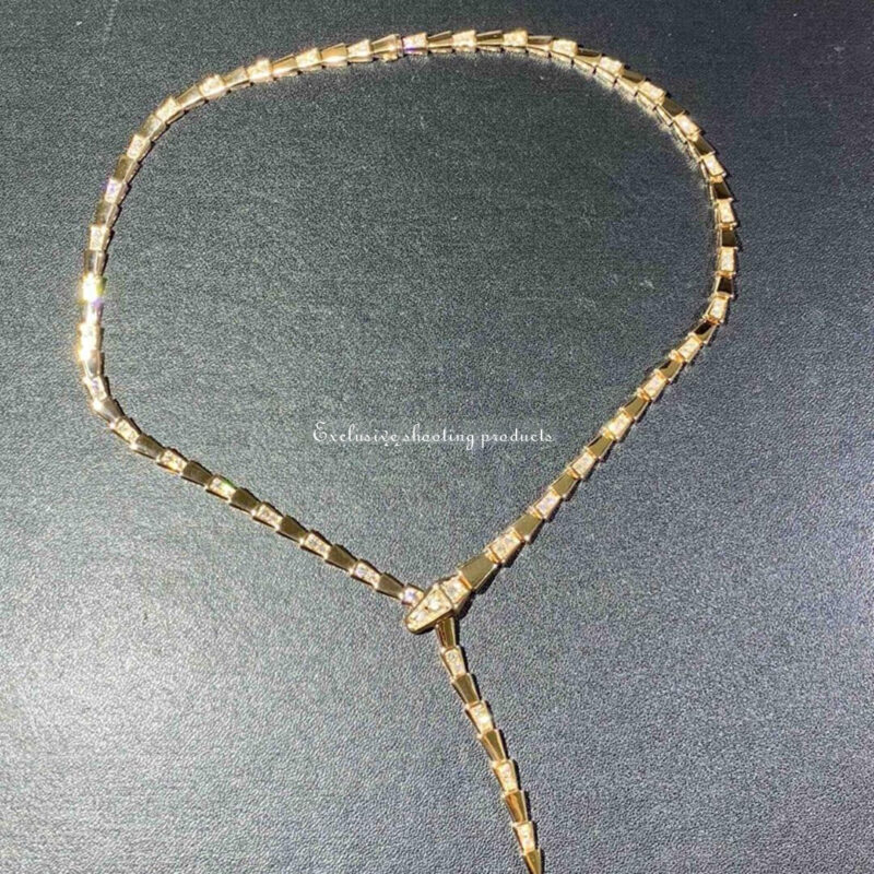 Bulgari Serpenti Viper 353037 thin necklace in 18 kt rose gold set with demi pavé diamonds 2