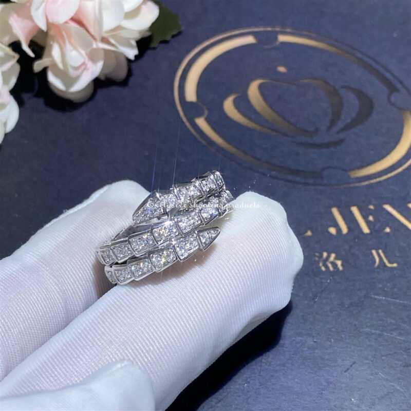 Bulgari Serpenti Viper 357266 two-coil 18 kt white gold ring set with pavé diamonds 6