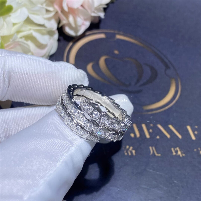 Bulgari Serpenti Viper 357266 two-coil 18 kt white gold ring set with pavé diamonds 2