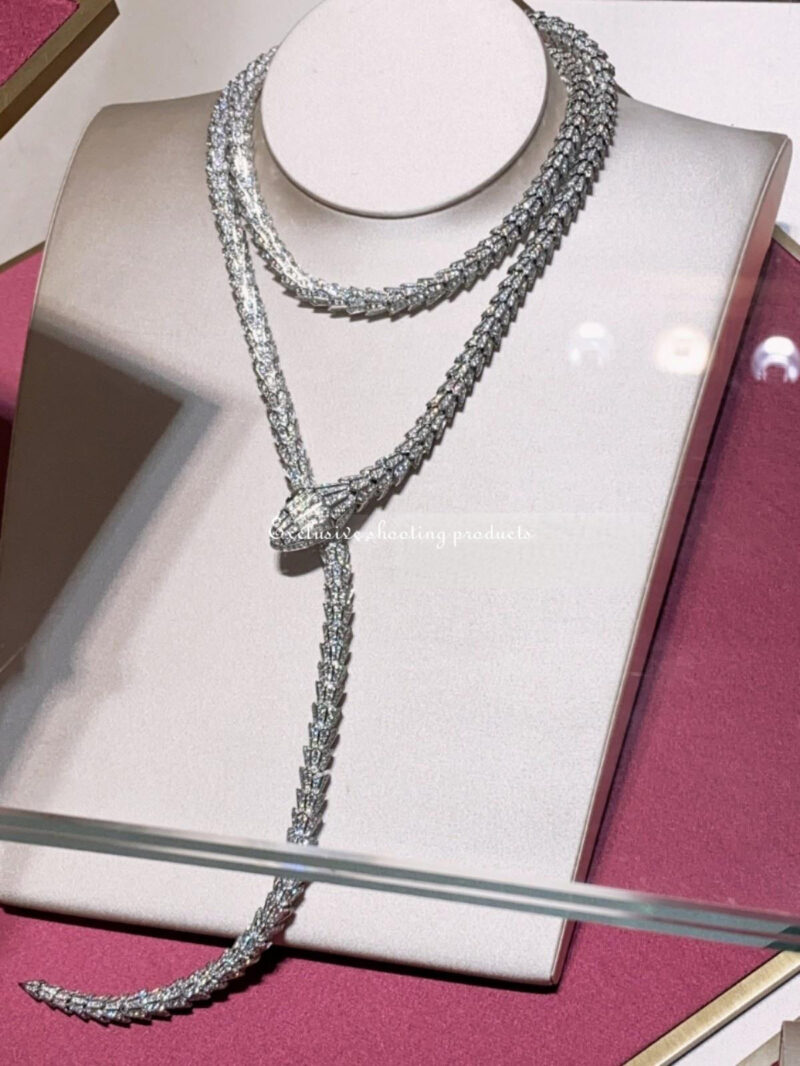 Bulgari Serpenti 261226 necklace in white gold paved diamond luxury necklace high jewelry 11