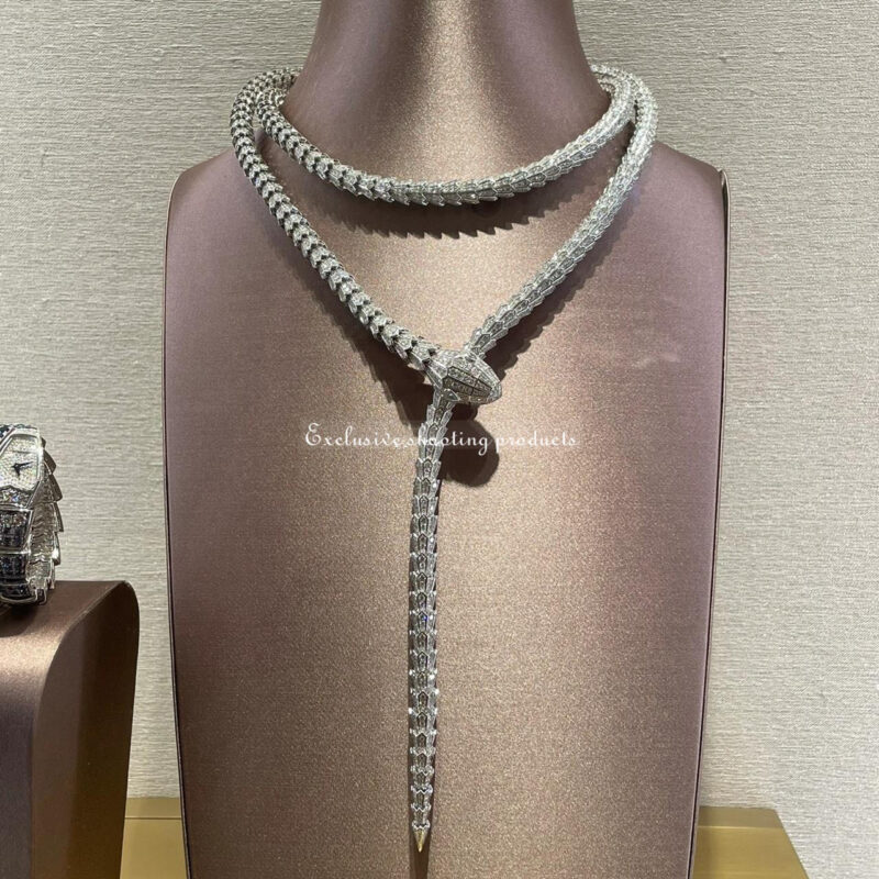 Bulgari Serpenti 261226 necklace in white gold paved diamond luxury necklace high jewelry 4