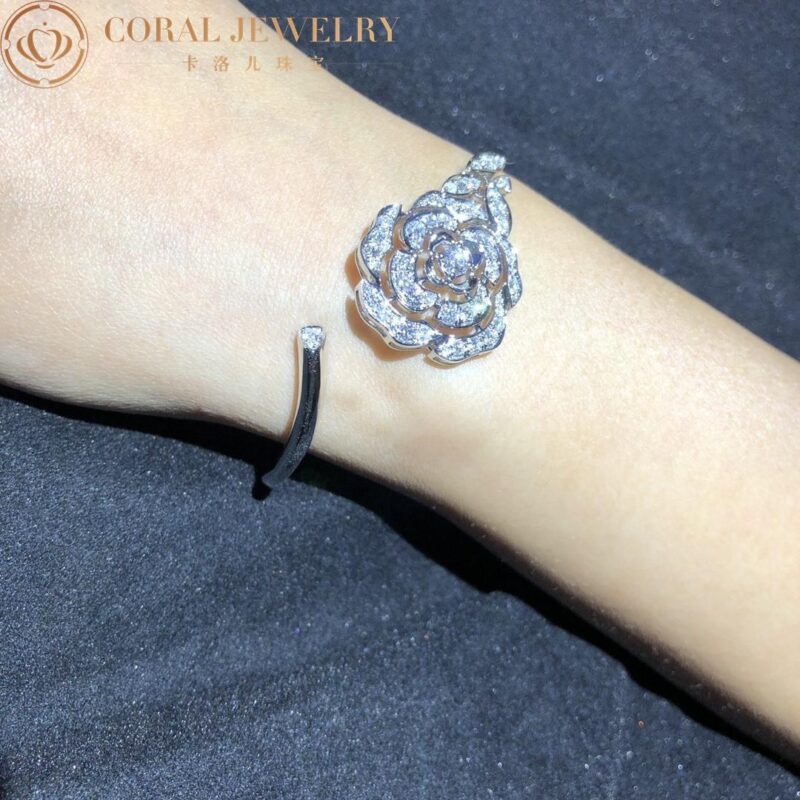 Chanel Bouton de Camélia J11178 Bracelet 18k White Gold Diamonds 15