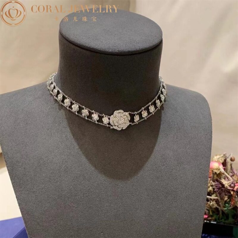 Chanel Bouton de J12063 Camélia Necklace 18k White Gold Diamonds 17