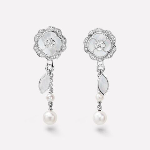 Chanel Bouton de J10826 Camélia Transformable Earrings 18k White Gold Diamonds Cultured Pearls White Mother-of-pearl 1