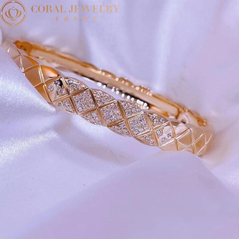 Chanel Coco Crush J11763 Bracelet Quilted Motif 18k Beige Gold Diamonds 4