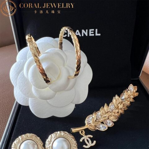 Chanel Coco Crush Hoop J12091 Earrings Quilted Motif 18k Yellow Gold 3