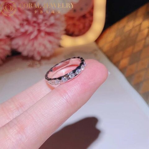 Chanel Coco Crush Ring J11871 Quilted Motif Mini Version 18k White Gold Diamonds 11