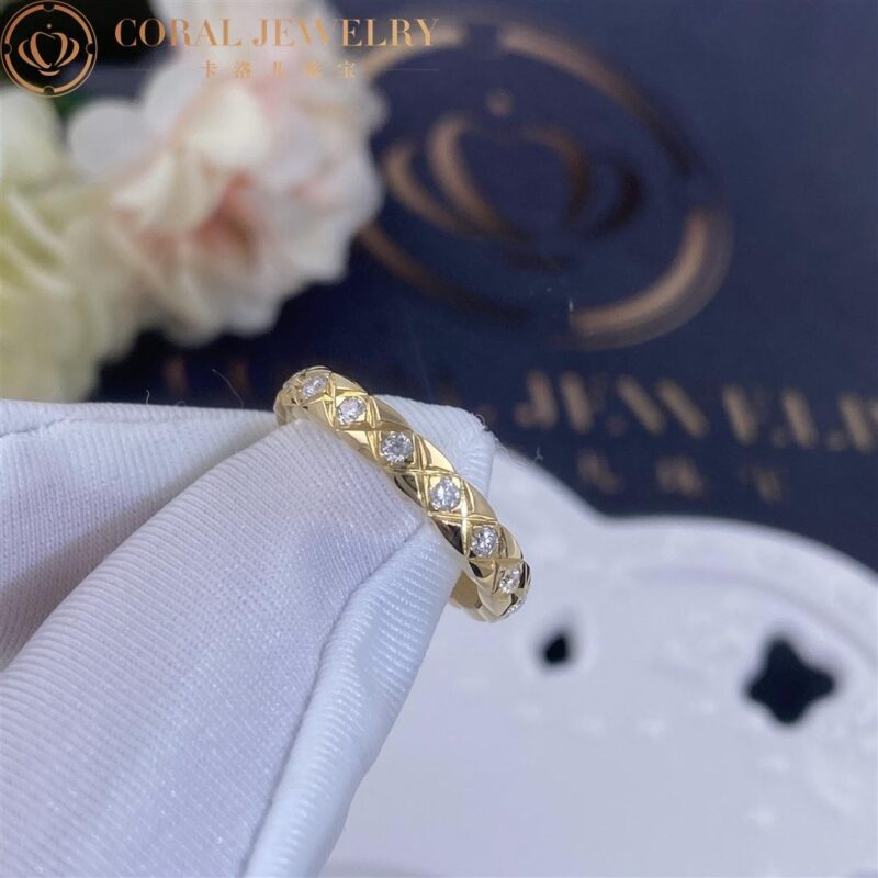 Chanel Coco Crush Ring J11786 Quilted Motif Mini Version 18k Yellow Gold Diamonds 6