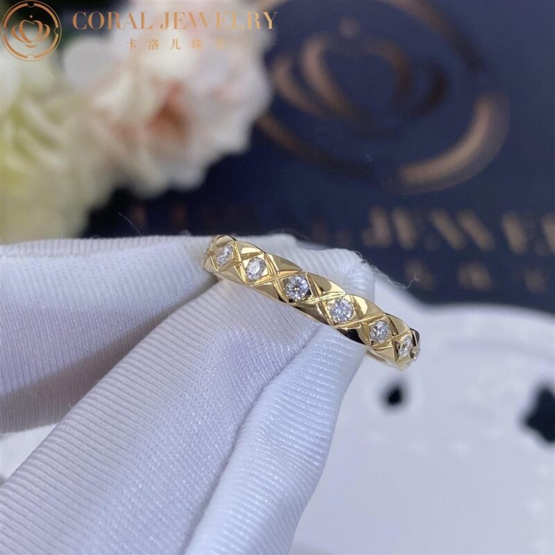 Chanel Coco Crush Ring J11786 Quilted Motif Mini Version 18k Yellow Gold Diamonds 5