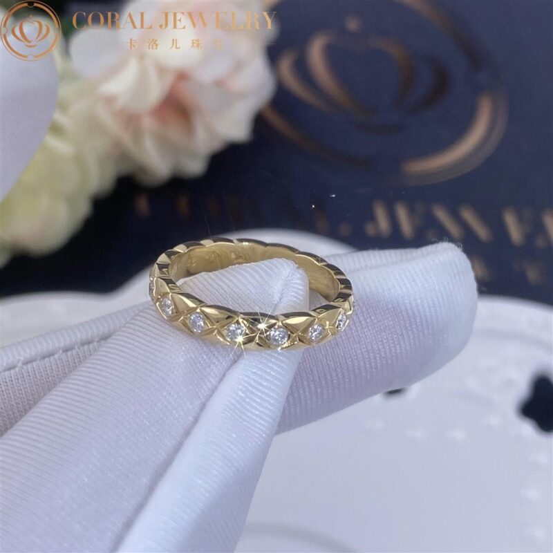 Chanel Coco Crush Ring J11786 Quilted Motif Mini Version 18k Yellow Gold Diamonds 4