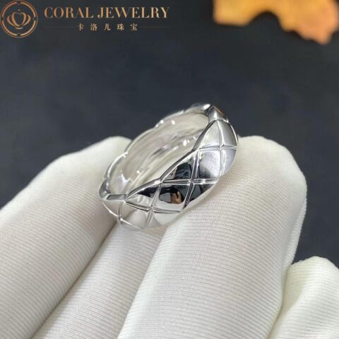 Chanel Coco Crush Ring J10570 Quilted Motif Small Version 18k White Gold 5