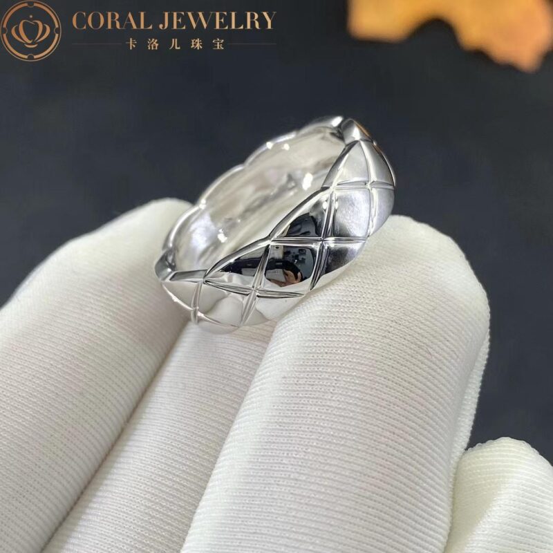 Chanel Coco Crush Ring J10570 Quilted Motif Small Version 18k White Gold 3
