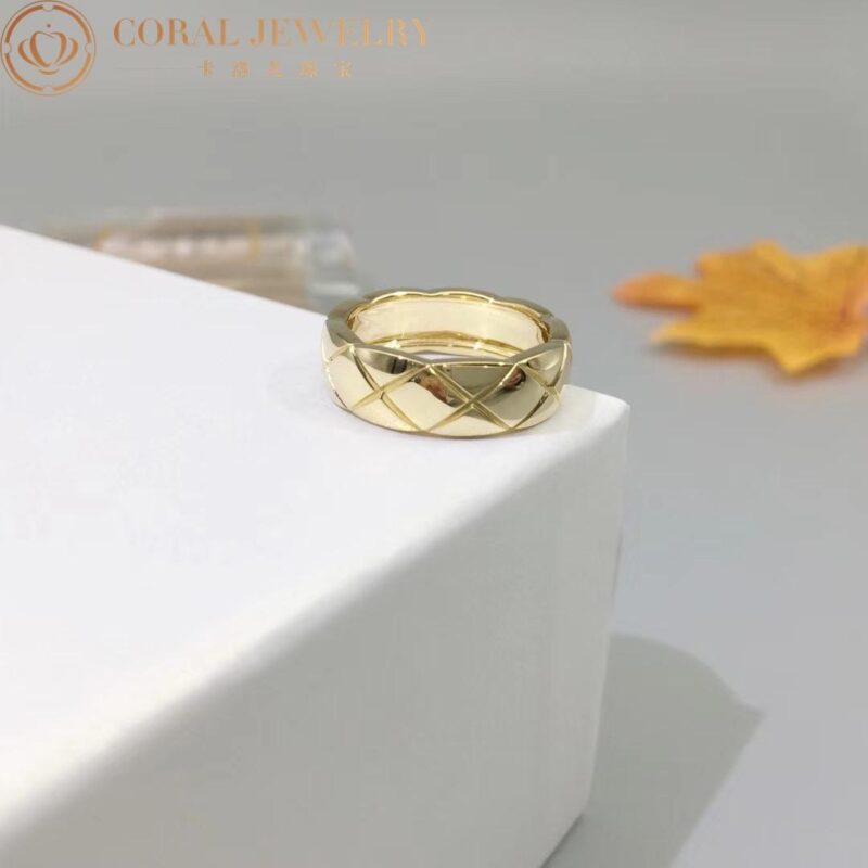 Chanel Coco Crush J10571 Ring Quilted Motif Small Version 18k Yellow Gold 2