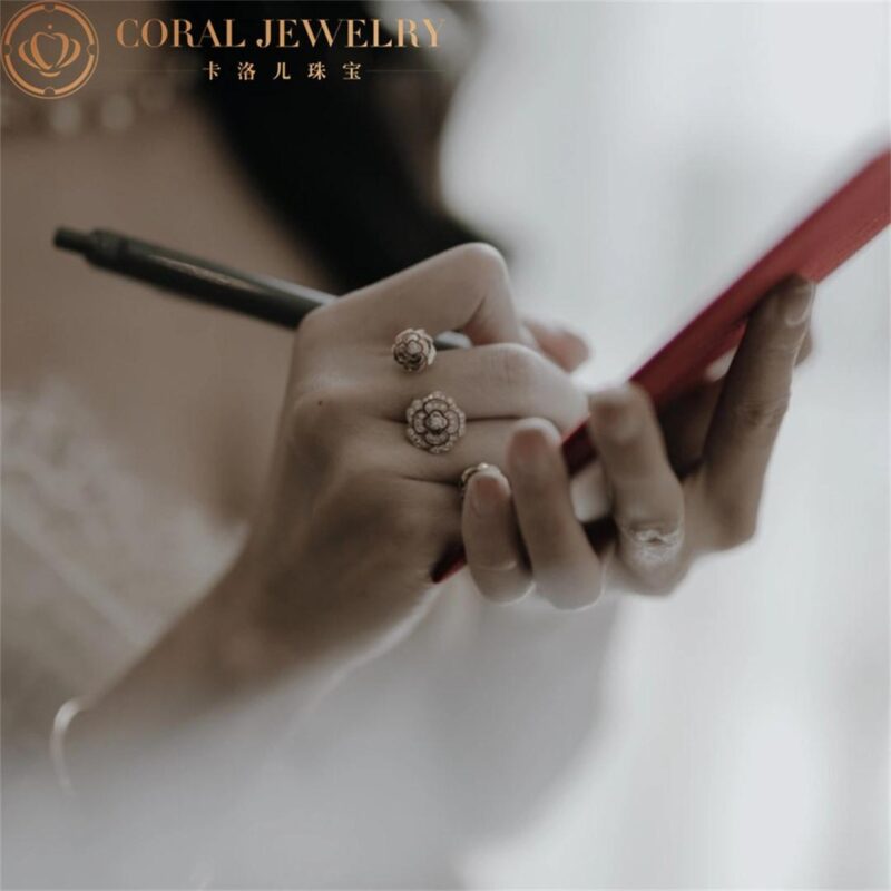 Chanel Extrait de Camélia Transformable Ring J11859 18k Pink Gold Diamonds 2