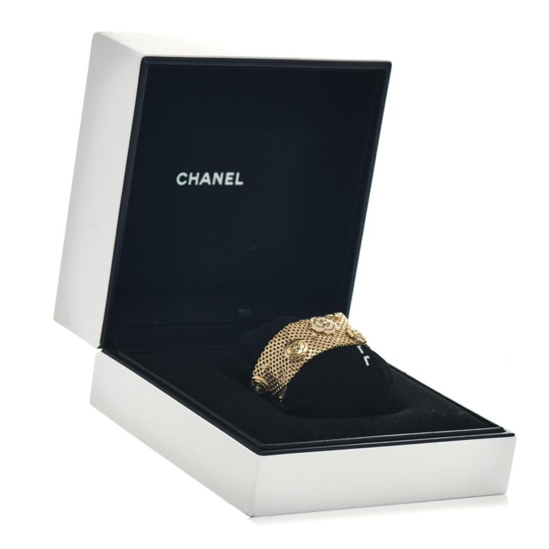 Chanel Impression de J11490 Camélia Bracelet 18k Yellow Gold Diamonds 2