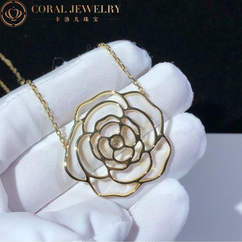 Chanel Pétales de Camélia J11668 Necklace 18k Yellow Gold Diamonds 4