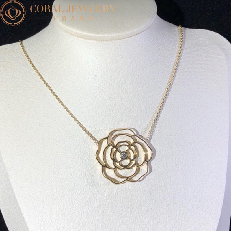 Chanel Pétales de Camélia J11668 Necklace 18k Yellow Gold Diamonds 2