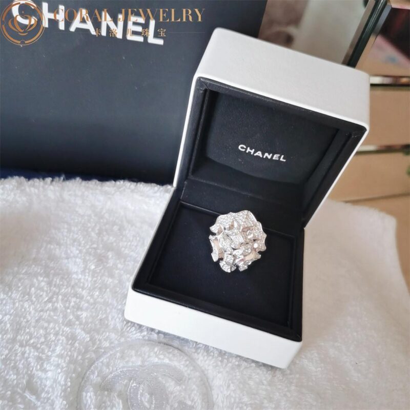 Chanel Sous Le Signe Du Lion J10757 Ring 18k White Gold Diamonds 4