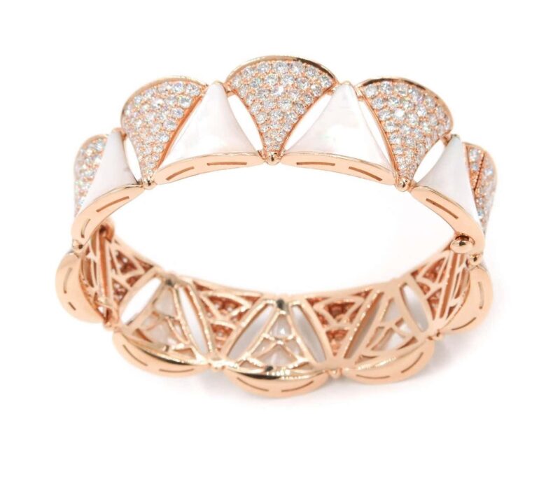 Bulgari BR856837 Divas’ Dream Bracelet Rose Gold with Diamonds Mother of Pearl Bracelet 1
