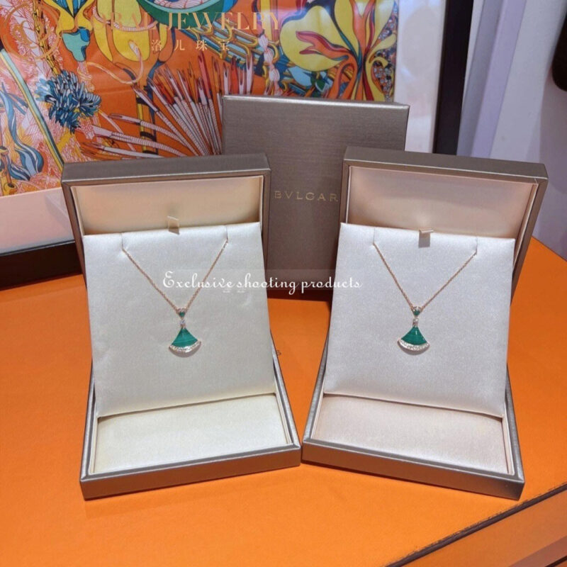 Bulgari Divas’ Dream 351143 Necklace Rose Gold Malachite and Diamonds 4