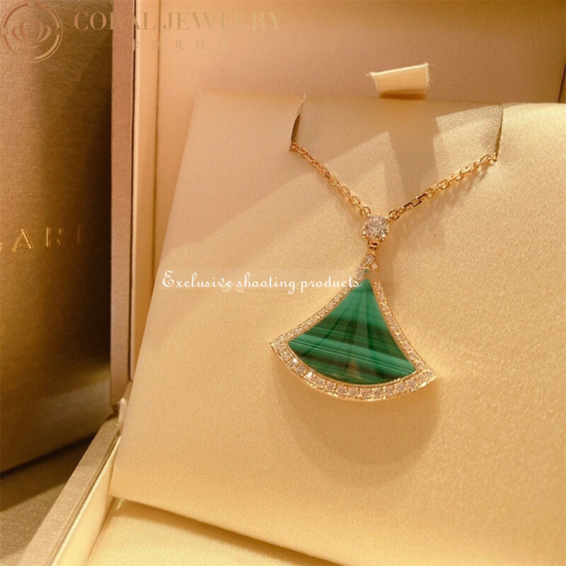 Bulgari Divas’ Dream 358893 Necklace Rose Gold Malachite and Diamonds 3