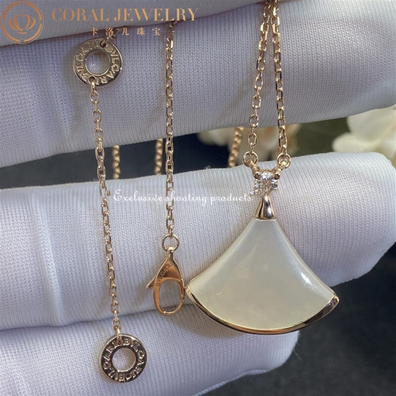 Bulgari Divas’ Dream 350062 Necklace Rose Gold Mother-of-pearl and Diamonds 12