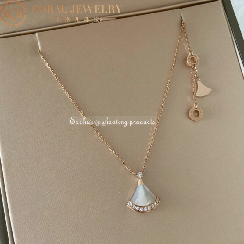 Bulgari Divas’ Dream 358365 Necklace Rose Gold Mother-of-pearl and Diamonds 4
