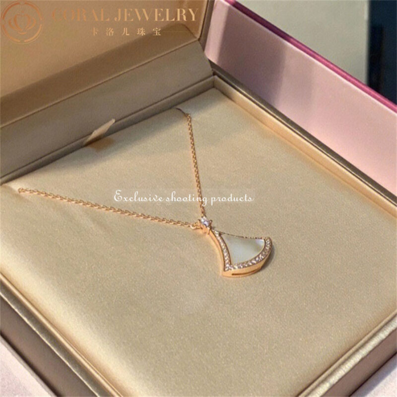 Bulgari Divas’ Dream 358671 Necklace Rose Gold Mother-of-pearl and Diamonds 2