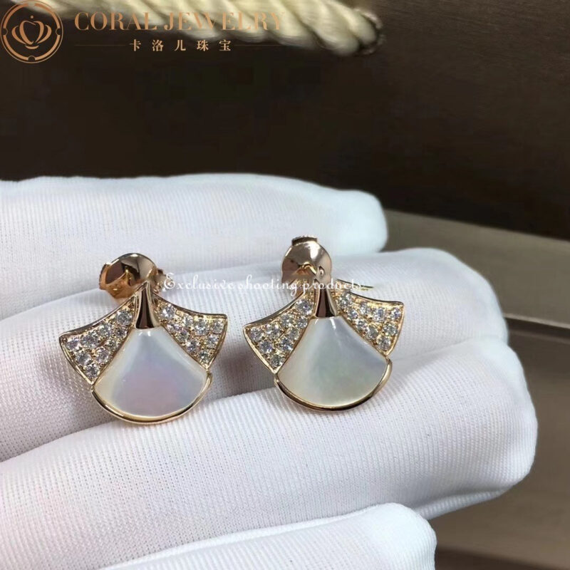 Bulgari Divas’ 350483 Dream small earrings in pink gold diamonds and mother of pearl OR857103 6