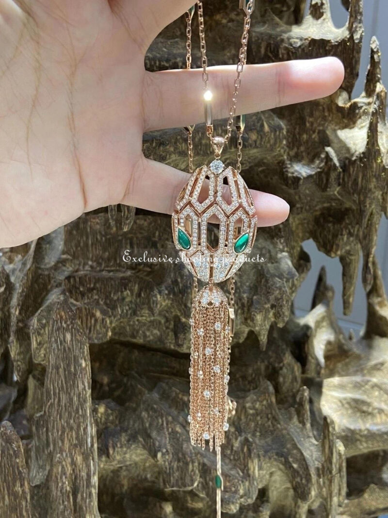 Bulgari Serpenti 354101-RG 18 kt rose gold necklace with tassel set with a diamond pavé diamonds and malachite eyes 2