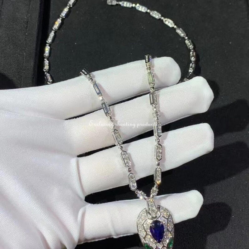 Bulgari Serpenti 355354 18 kt white gold necklace set with a blue sapphire emerald eyes and pavé diamonds 3