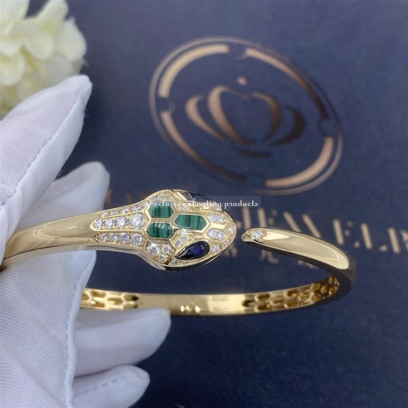 Bulgari 356204-1 Serpenti 18 kt yellow gold bracelet set with blue sapphire eyes malachite elements and pavé diamonds 5