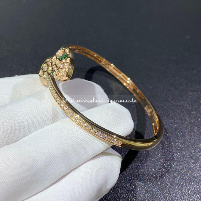 Bulgari 356522-YG Serpenti 18 kt yellow gold bracelet set with emerald eyes and pavé diamonds