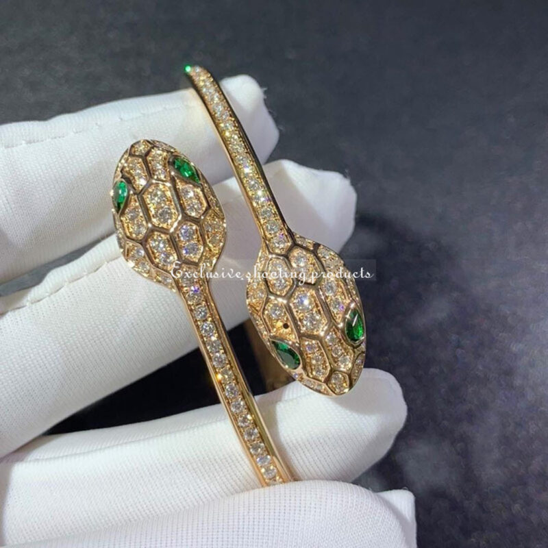 Bulgari 356522-YG Serpenti 18 kt yellow gold bracelet set with emerald eyes and pavé diamonds 4