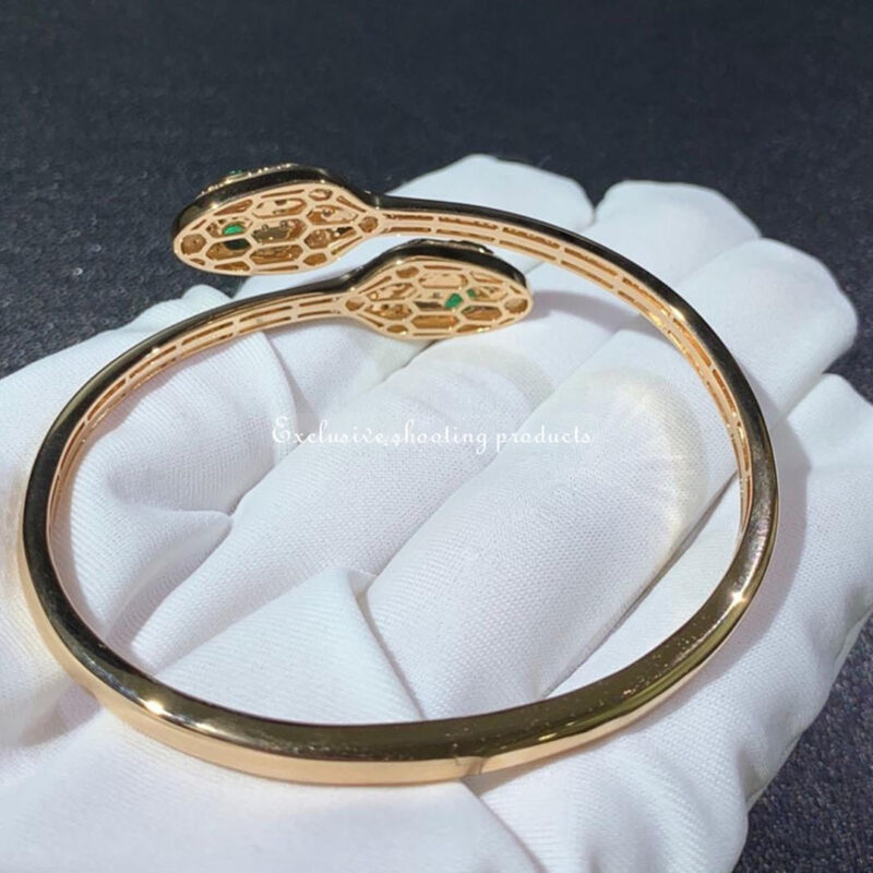 Bulgari 356522-YG Serpenti 18 kt yellow gold bracelet set with emerald eyes and pavé diamonds 3