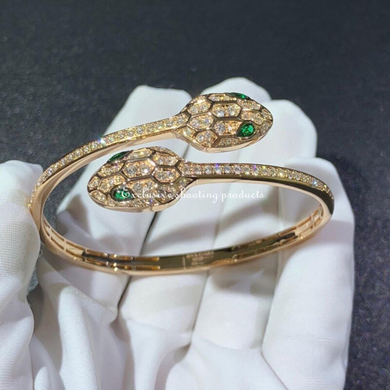 Bulgari 356522-YG Serpenti 18 kt yellow gold bracelet set with emerald eyes and pavé diamonds 2