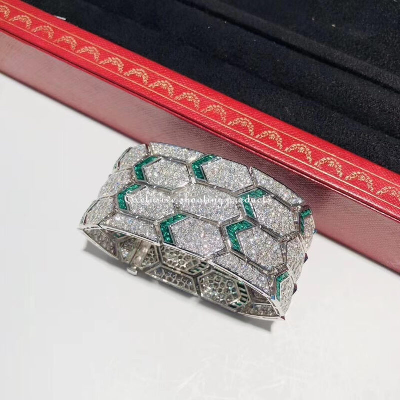 Bulgari Serpenti 353848 bracelet 18kt white gold with emeralds and pavé diamonds 4