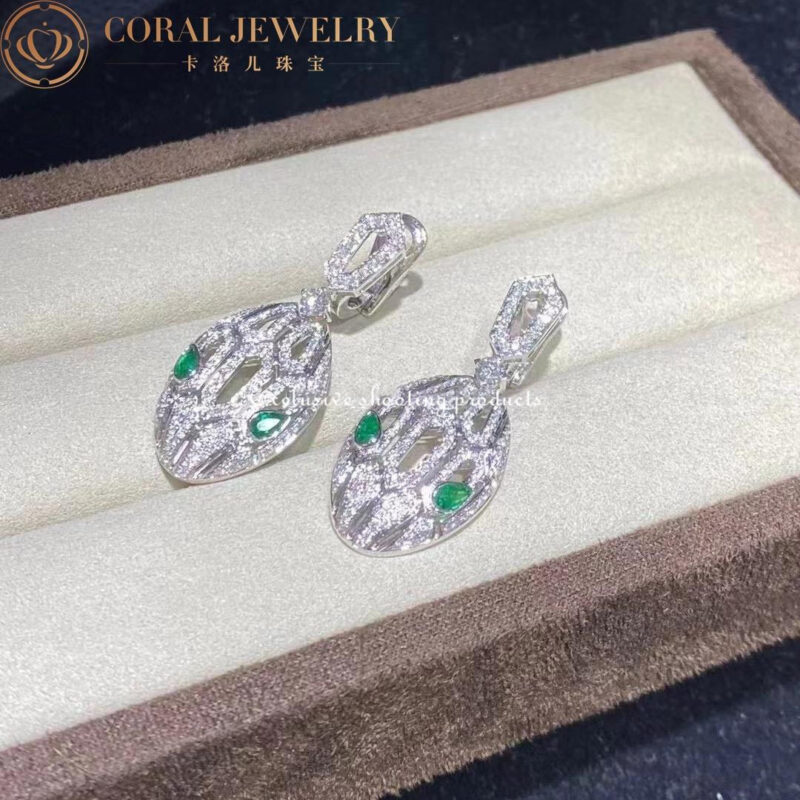Bulgari Serpenti 352756 earrings in 18 kt white gold set with emerald eyes and full pavé diamonds 6