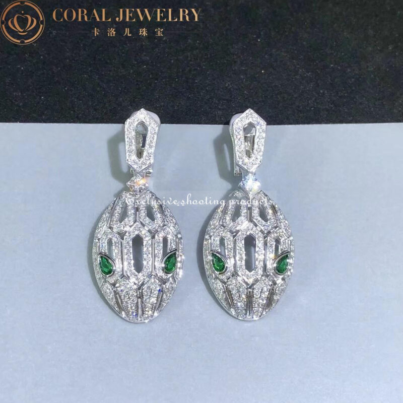 Bulgari Serpenti 352756 earrings in 18 kt white gold set with emerald eyes and full pavé diamonds 4
