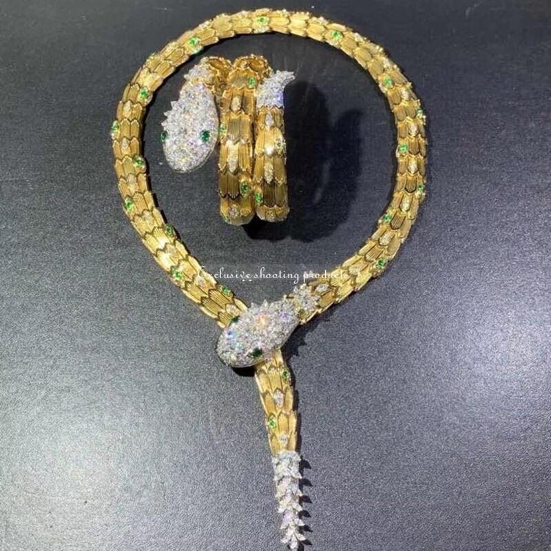 Bulgari Serpenti Gold Bracelet Diamond and Emerald Bracelet 2