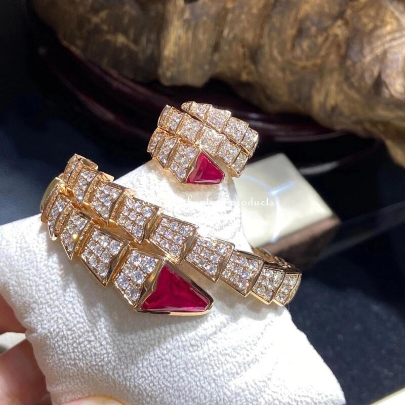 Bulgari 347602 Serpenti one-coil bracelet in 18 kt rose gold set with full pavé diamonds and a rubellite on the head 9